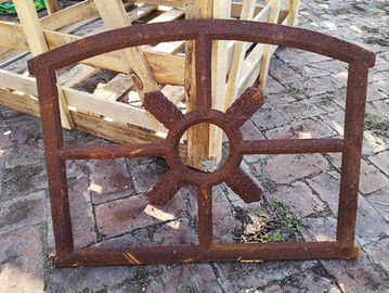 Barn Old Cast Iron Windows Dalam Gaya Antik Tetap Antik H53.5xW72CM